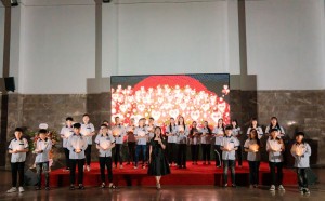 "Gọi lại những thương yêu" - Cách nhà thơ Trần Đăng Khoa đánh thức trái tim của trẻ nghiện game