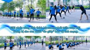 Ladecen Bơi lội